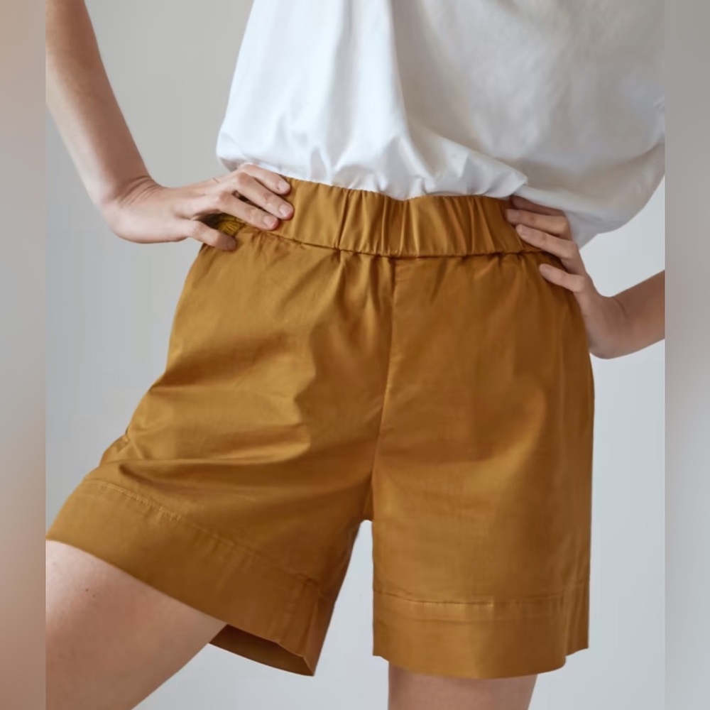 Everlane Easy Short in amber